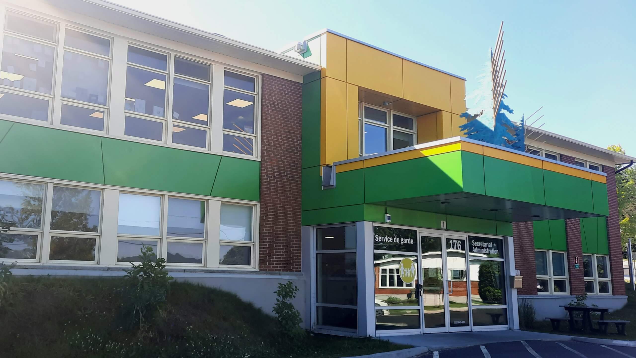 École primaire SaintPieX Centre de services scolaire des Sommets