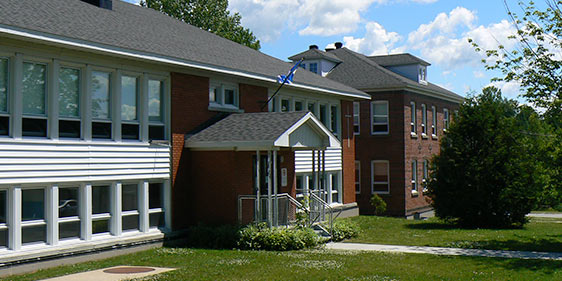 École primaire Notre-Dame-de-Bonsecours - Centre de services scolaire