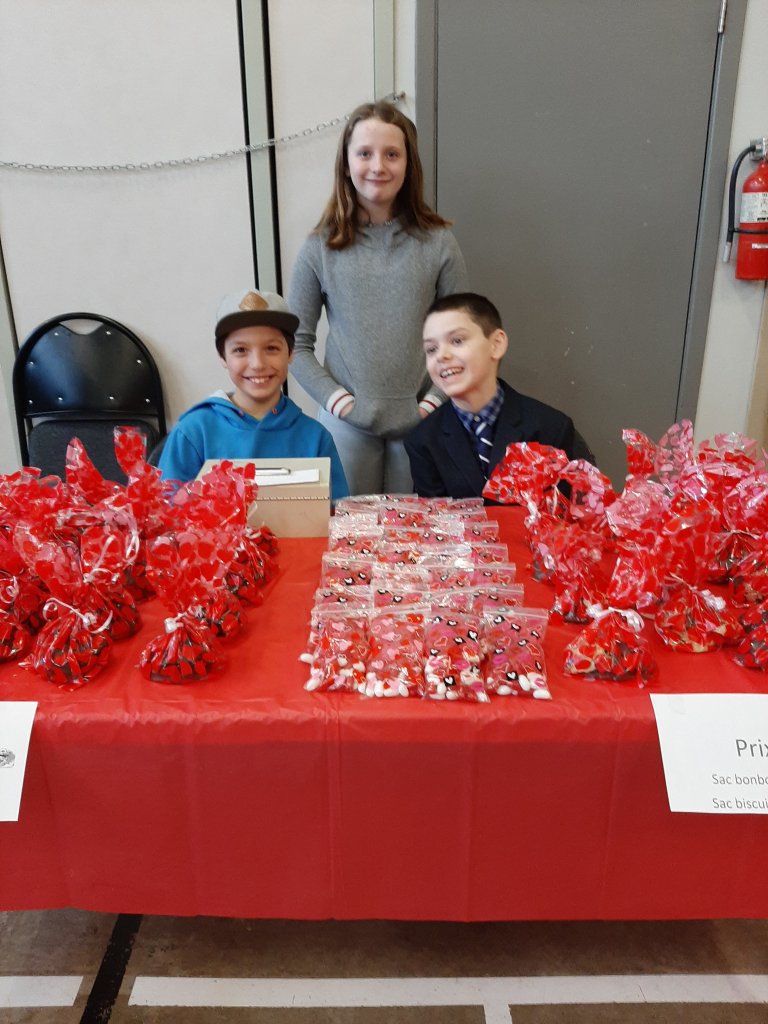 Un premier salon des artisans à l’école primaire Notre-Dame-des-Érables